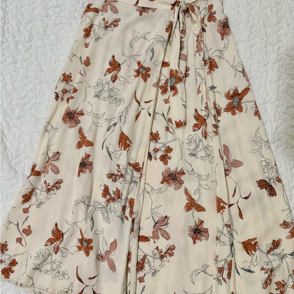 H&M Cream and Brown Floral A-Line Skirt